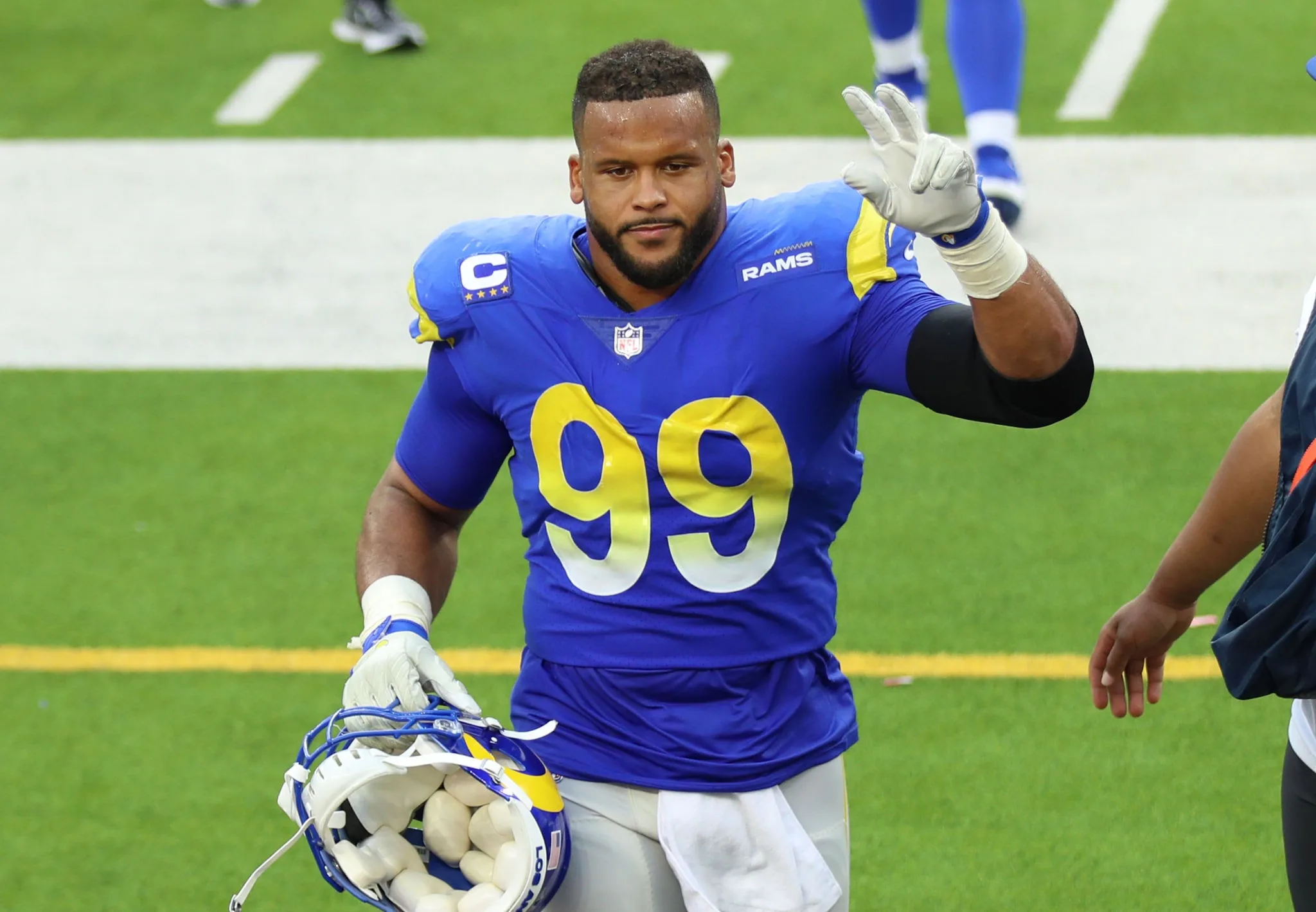 Los Angeles Rams defensive tackle Aaron Donald, one of the great defensive players ever, has retired. (Photo courtesy of GETTY IMAGES)