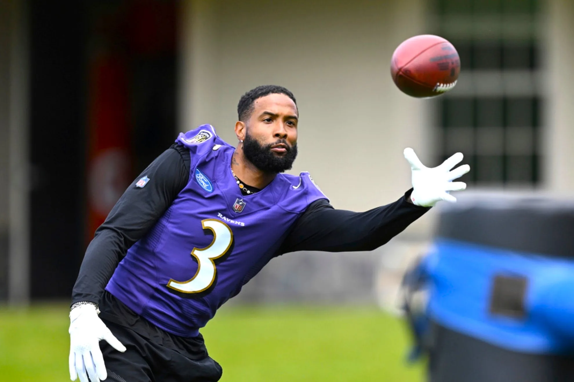 Odell Beckham Jr., "OBJ," works out as a member of the Baltimore Ravens last season. Miami coach Mike McDaniel has said a recent free agent visit with OBJ went well, and the Dolphins have made him an offer. (Photo courtesy of MARCA.COM)