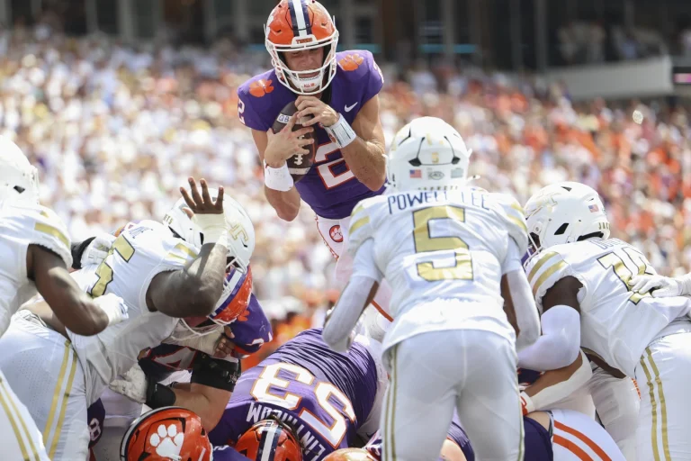 CLEMSON-KLUBNIK